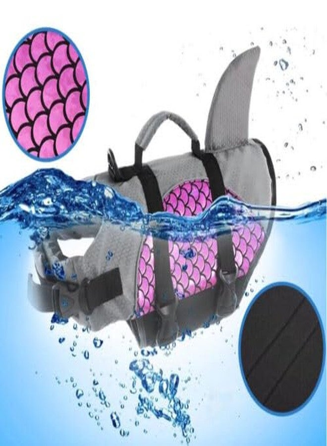 VBM سترة نجاة للكلاب من VBM، مصنوعة من قماش مقاوم للتمزق، مزودة بزعانف على شكل سمكة قرش، مع مقبض إنقاذ وقدرة عالية على الطفو، مناسبة للكلاب الصغيرة والمتوسطة والكبيرة، تحافظ على سلامة الحيوانات الأليفة أثناء السباحة في المسبح أو الشاطئ أو ركوب القوارب (لون وردي، مقاس صغير). - Image 2